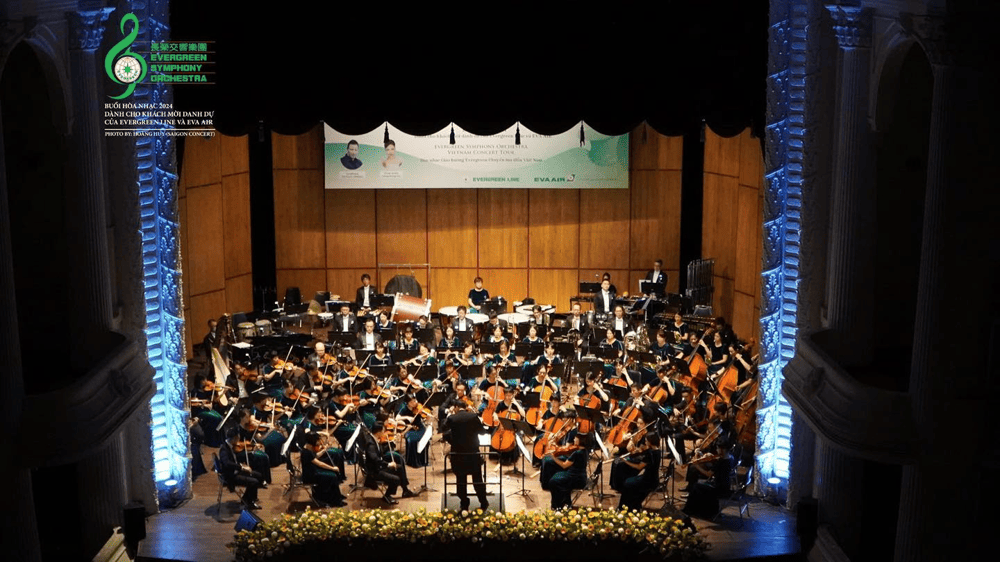 The Saigon Opera House Ho Chi Minh City is a place that regularly organizes performances gathering many famous musicians from home and abroad (Source: Fanpage Nhà hát Thành phố)